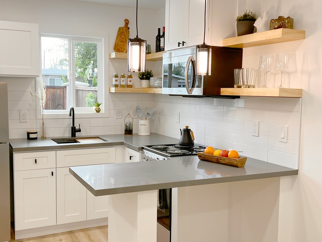 Building Photo - 5903 Glenfinnan Ave Unit ADU
