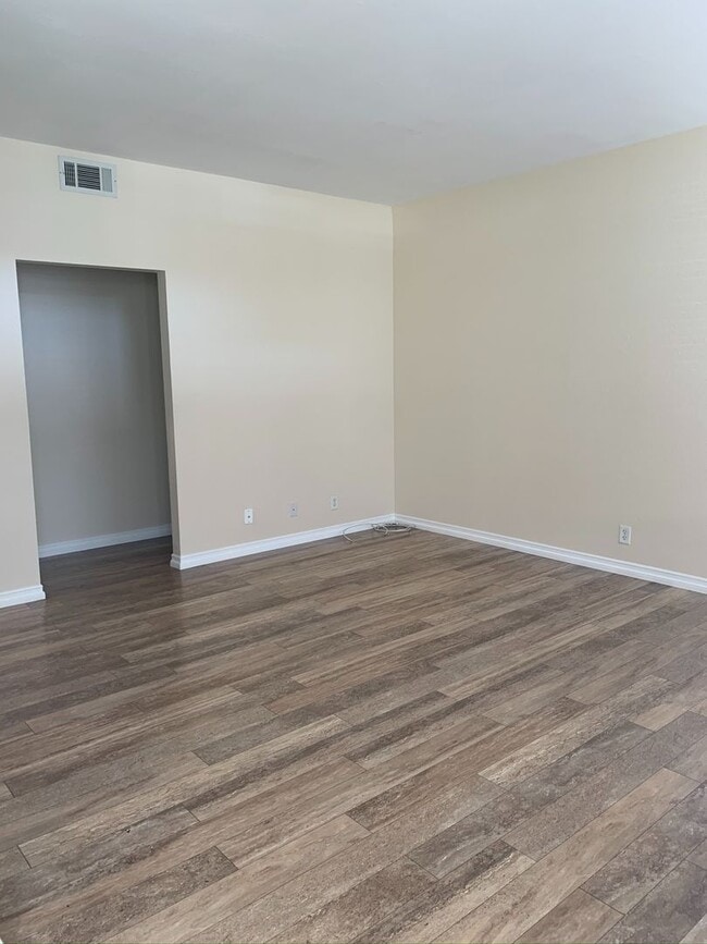 Photo - 2 bed / 2 bath unit in RSM available August 6th!!