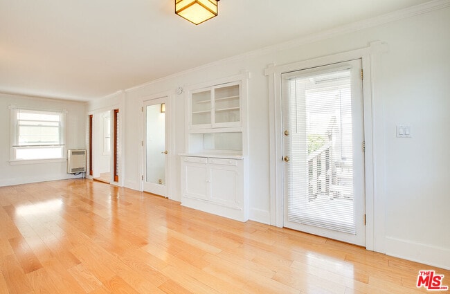 Photo - 426 Rialto Ave Unit D