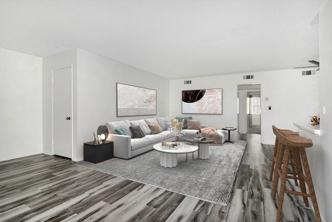 Photo - Zelzah Apartments