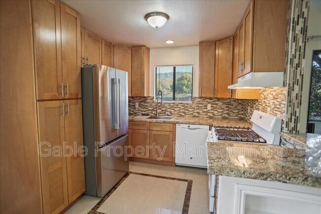 Photo - 23528 Newhall Ave Unit #1