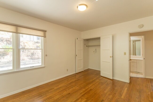 Photo - 1425 Brixton Rd