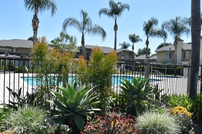Photo - 630 W Palm Ave