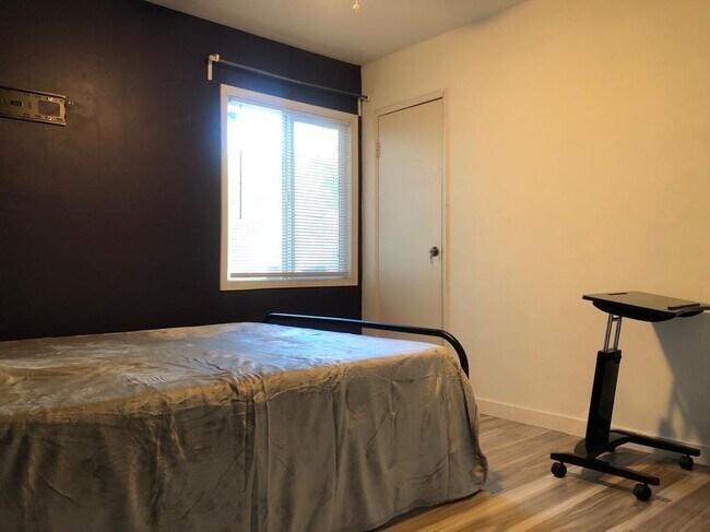 Photo - 20800 Clark St Unit for rent