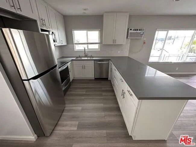 Photo - 3322 Atwater Ave Unit 6