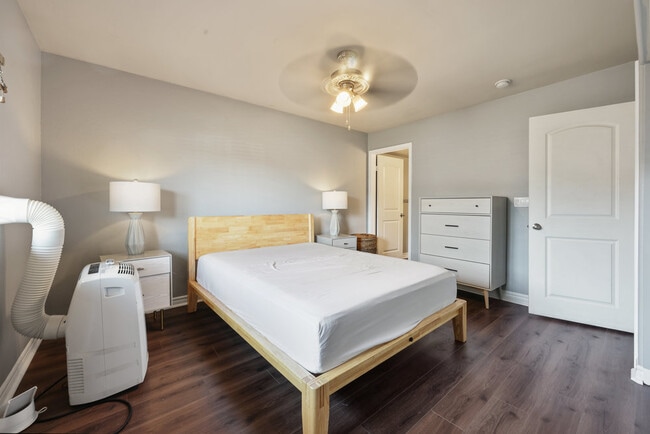 Photo - 2744 B St Unit 208