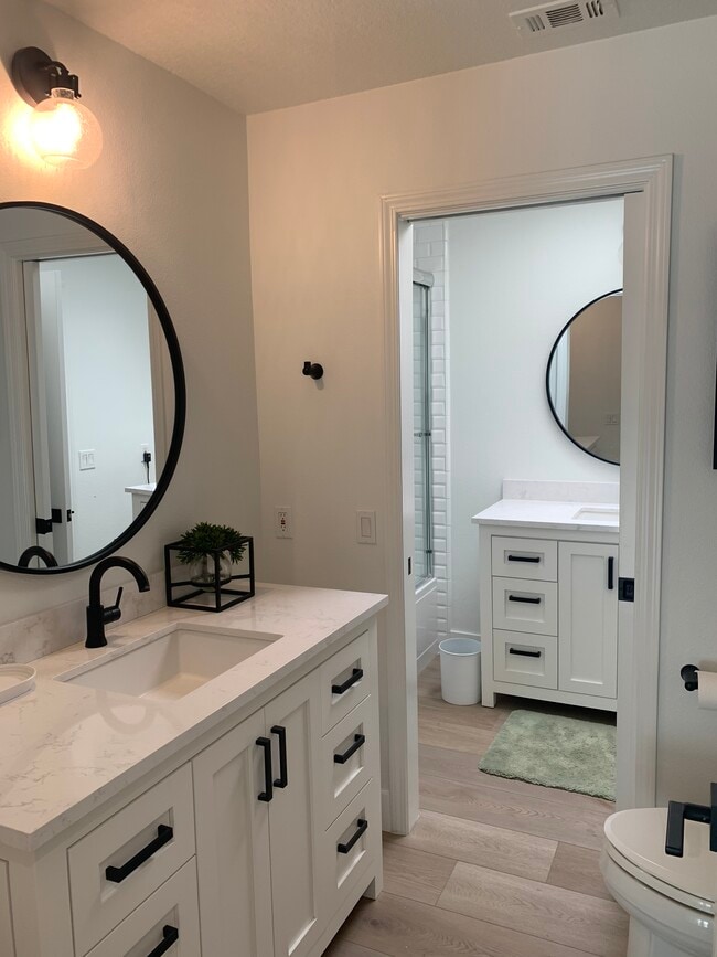 Photo - 2606 Elden Ave