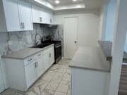 Photo - 915 Carob Way