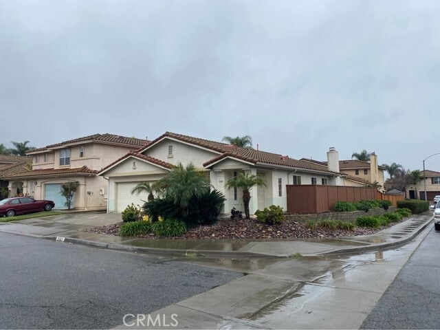 Building Photo - 3507 Lake Park Ave