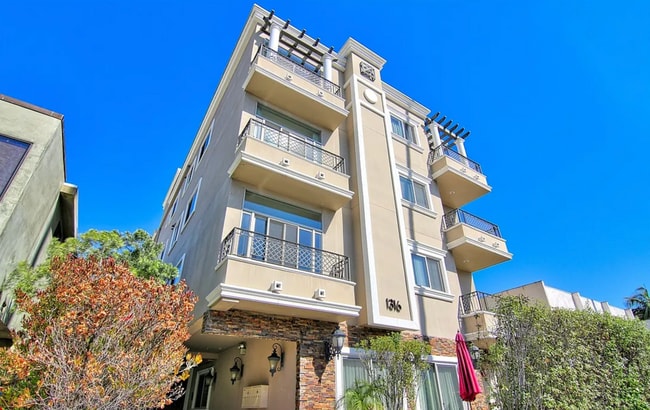Photo - 1316 Amherst Ave Condo Unit 202