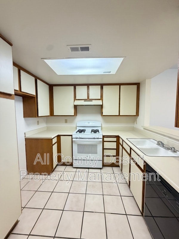 Photo - 74350 Magnesia Falls Dr Unit 1
