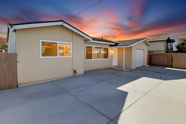 Building Photo - 1685 Donax Ave