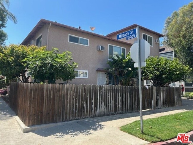 Building Photo - 4505 Murietta Ave Unit 2