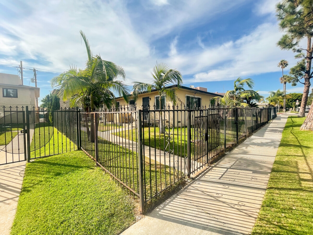 Photo - 10407 Crenshaw Blvd