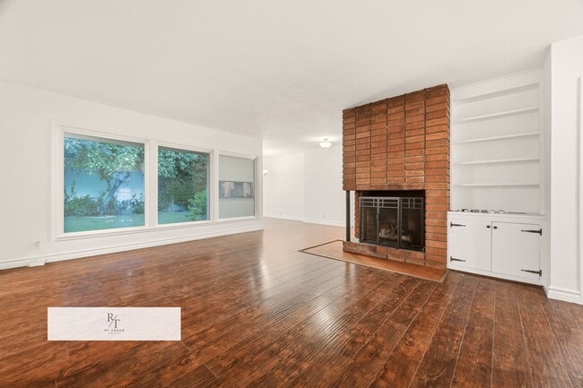 Photo - 6928 Vanscoy Ave
