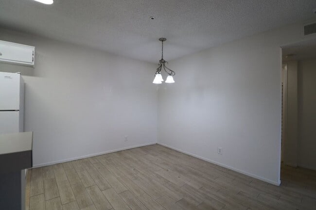 Photo - 321 Inger Dr