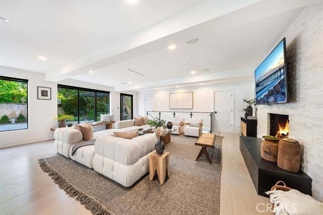 Photo - 760 S San Rafael Ave