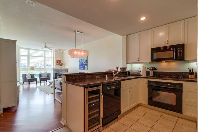 Photo - 850 Beech St Unit 509