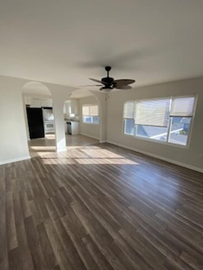 Building Photo - 951 W Summerland Ave Unit 3