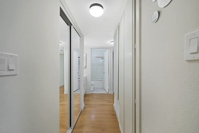 Photo - 435 Virgil Ave Unit 102