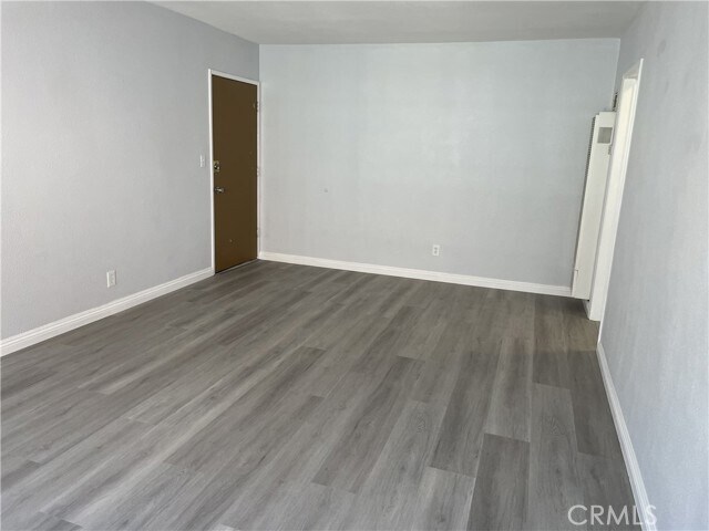 Photo - 409 Cll Cinco