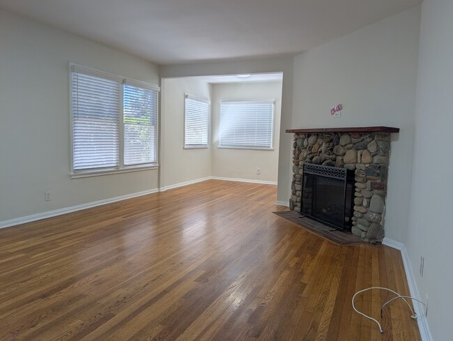 Photo - 1007 Pacific St Unit A