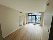 Photo - 425 W Beech St