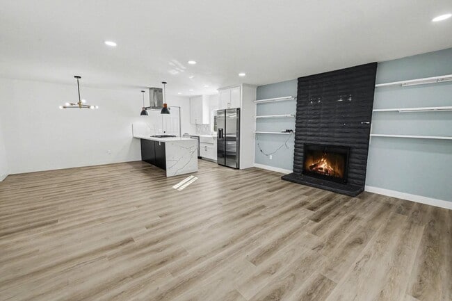 Photo - 201 Dorothy Ct