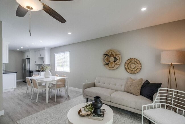 Photo - THE POINTE - JUST RENOVATED! Luxurious Community, W/D In Unit