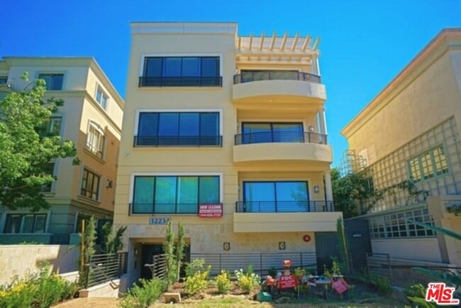 Photo - 12234 Montana Ave Condo Unit 202