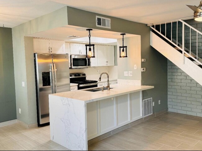 Building Photo - 72673 Raven Rd Unit 3
