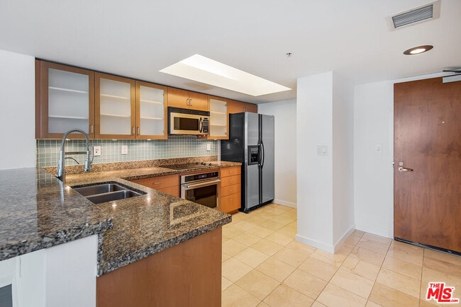 Photo - 13700 Marina Pointe Dr Unit 1019