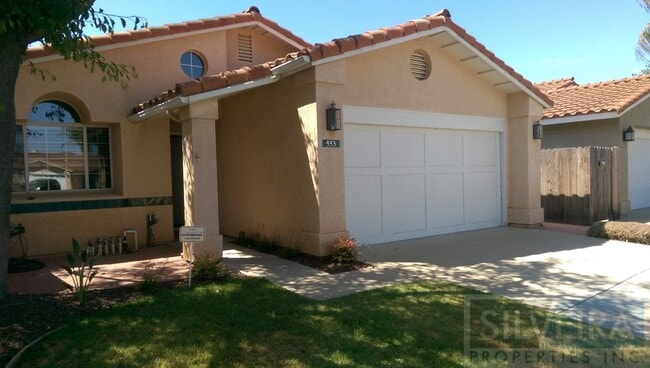 Photo - Captivating 3 bed 2 bath home in South Santa Maria.
