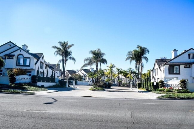 2 Bedroom 2 Bath Condo with attached garage! - 2 Bedroom 2 Bath Condo with attached garage!