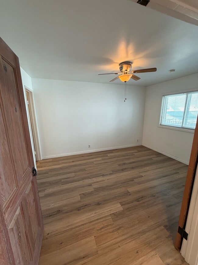 Photo - 540 Hawthorn St Unit 2D