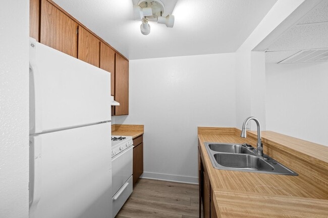 Photo - 18645 Hatteras St Unit 271