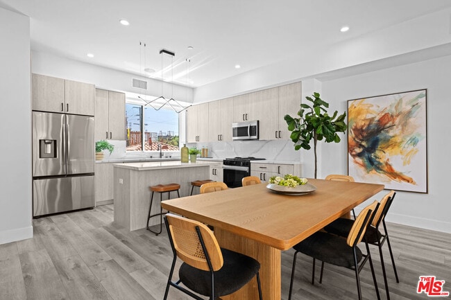 Photo - 1957 Preuss Rd