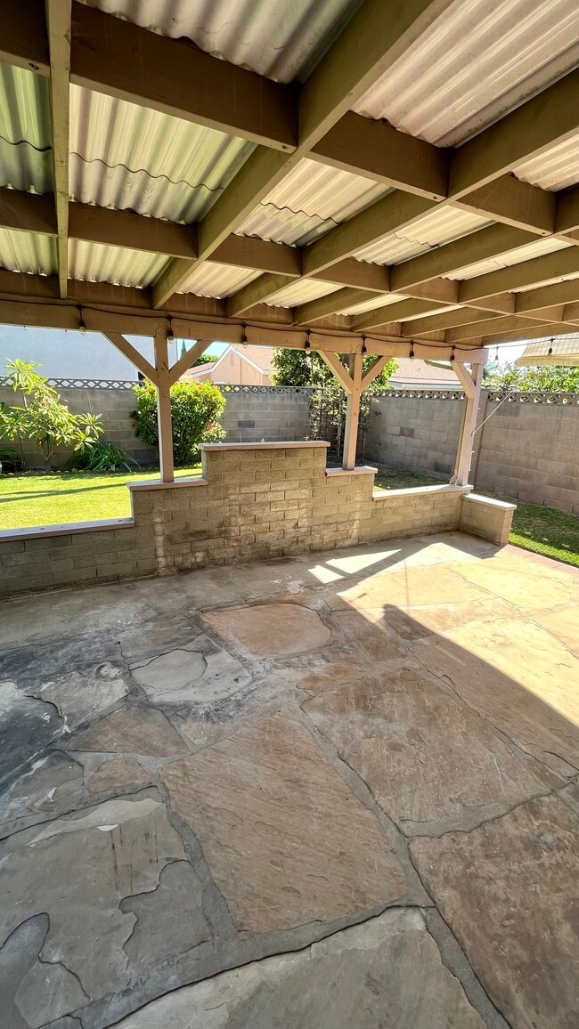 Photo - 6524 Myra Ave