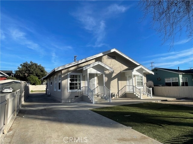 Photo - 1138 N Park Ave