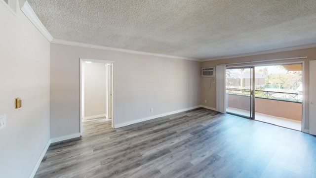Living room - 2 bed/2ba
