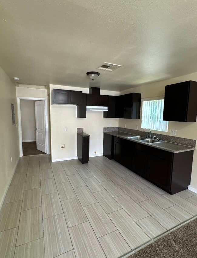 Building Photo - 237-239 E 81st St