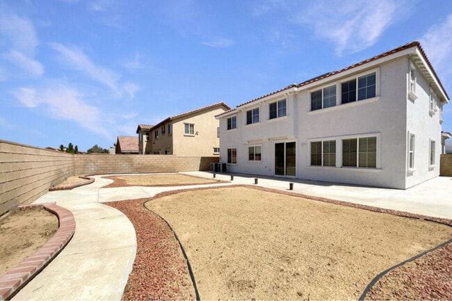 Building Photo - 1058 W Ave K Rental