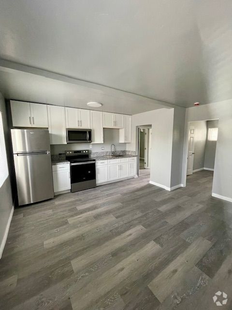 Building Photo - 2881 Logan Ave Rental