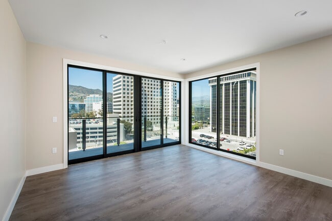 Photo - Arista Glendale