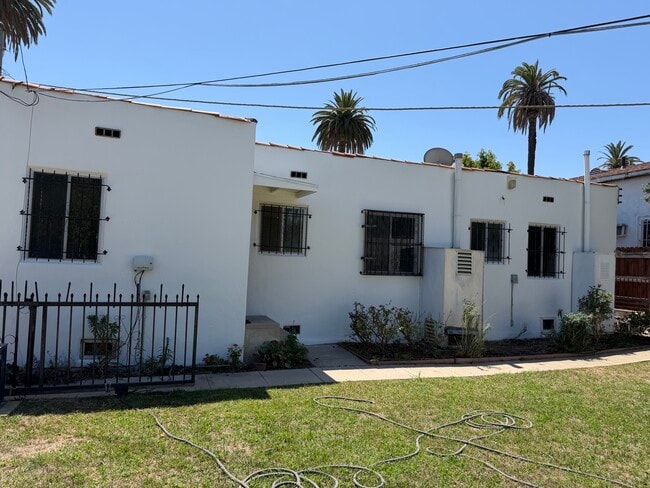 Photo - 1147 S Victoria Ave