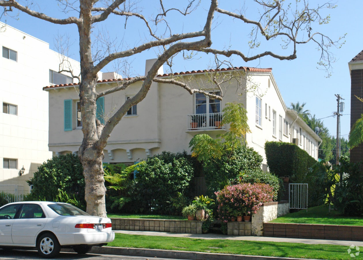 Photo - 9904 Robbins Dr