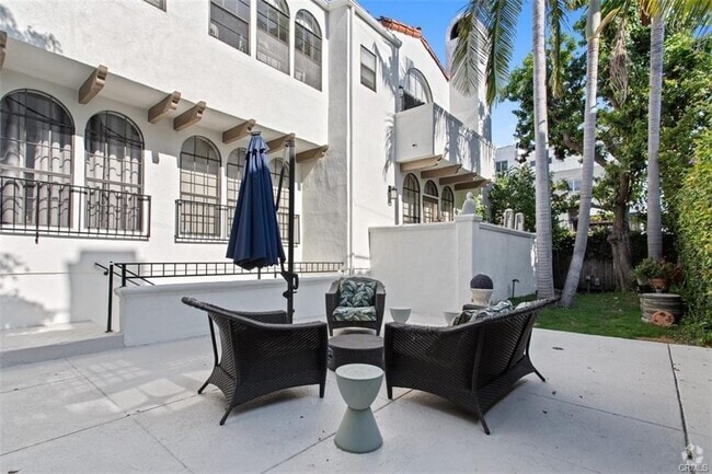 Building Photo - 1409 Havenhurst Dr Rental