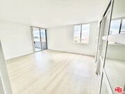 Photo - 468 S Roxbury Dr Unit 404