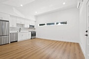 Photo - 1706 Grismer Ave