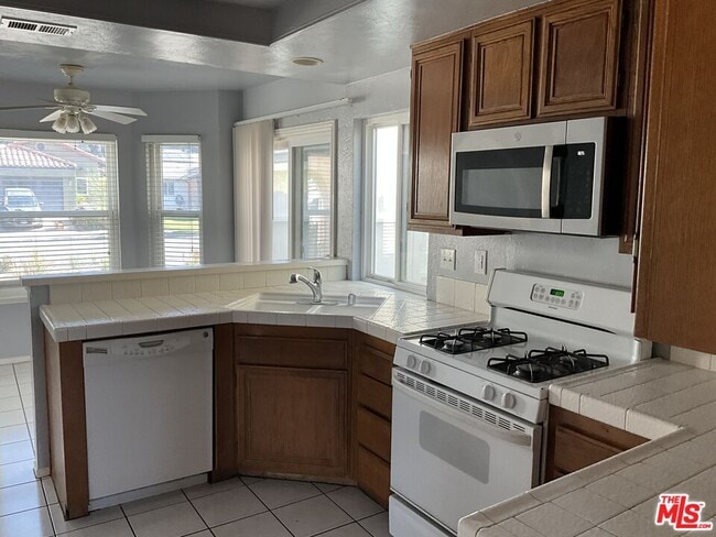 Photo - 11429 Mt Baxter St